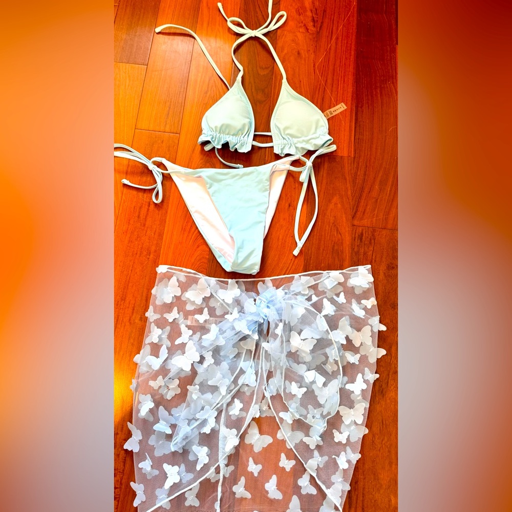 Adorable 3 piece set! Never worn!